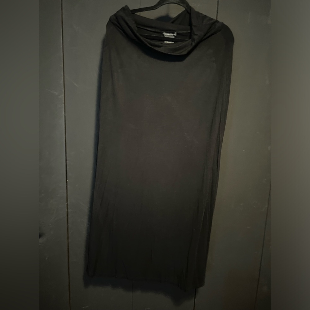 Long black skirt